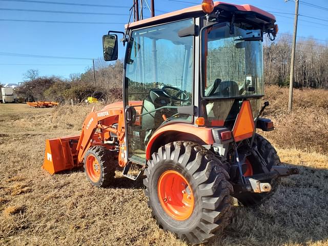 Image of Kubota B2650 equipment image 4