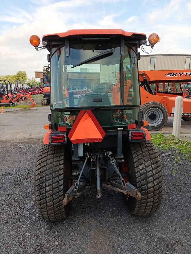 Image of Kubota B2650 equipment image 3