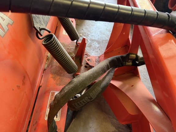 Image of Kubota B2672 equipment image 2