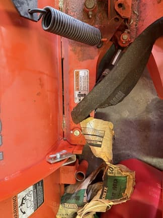 Image of Kubota B2672 equipment image 3