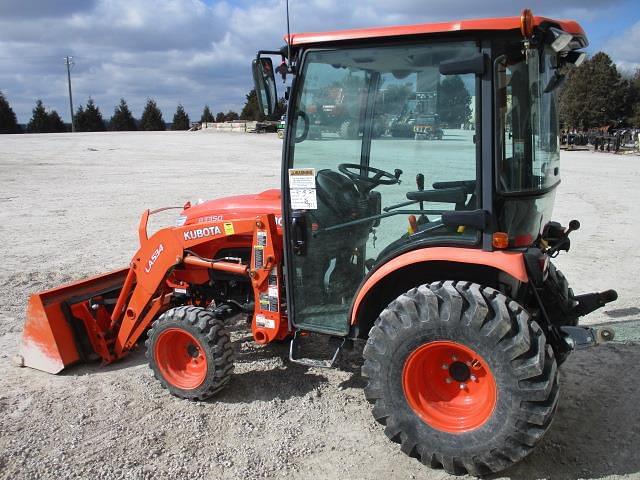 Image of Kubota B3350 equipment image 4