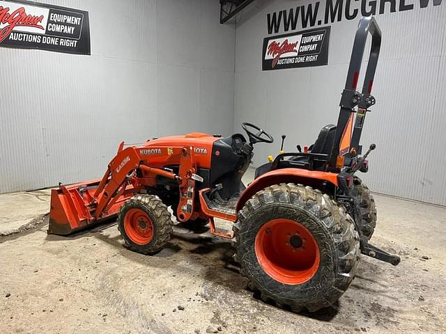 Image of Kubota B3350 equipment image 2