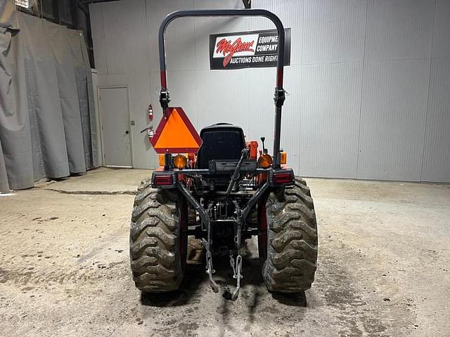 Image of Kubota B3350 equipment image 3