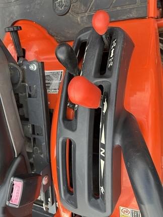 Image of Kubota BX2370 equipment image 4