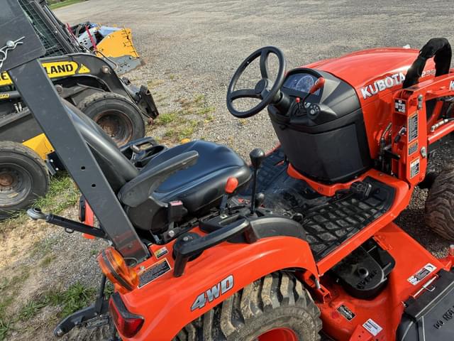 Image of Kubota BX2380 equipment image 2