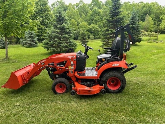 2017 Kubota BX2380 Equipment Image0