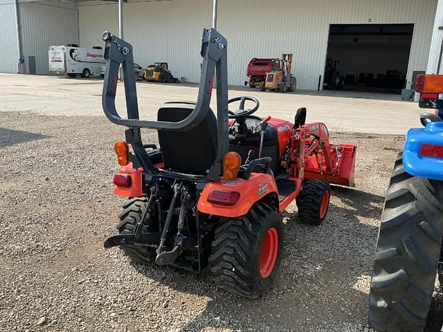 Image of Kubota BX2380 equipment image 3