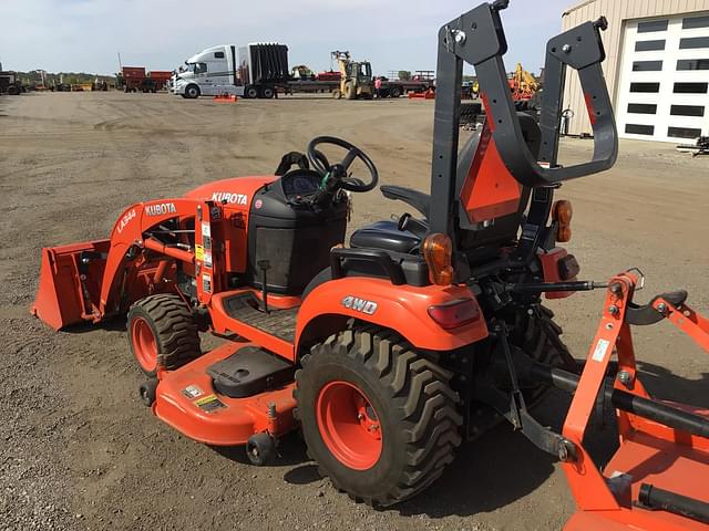 Image of Kubota BX2680 equipment image 4