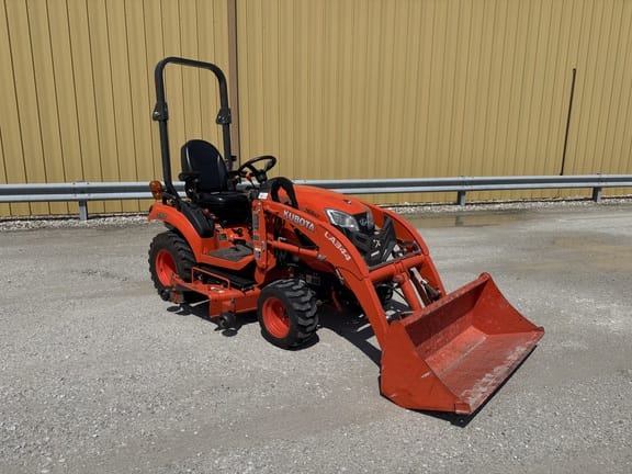 2017 Kubota BX2680 Equipment Image0