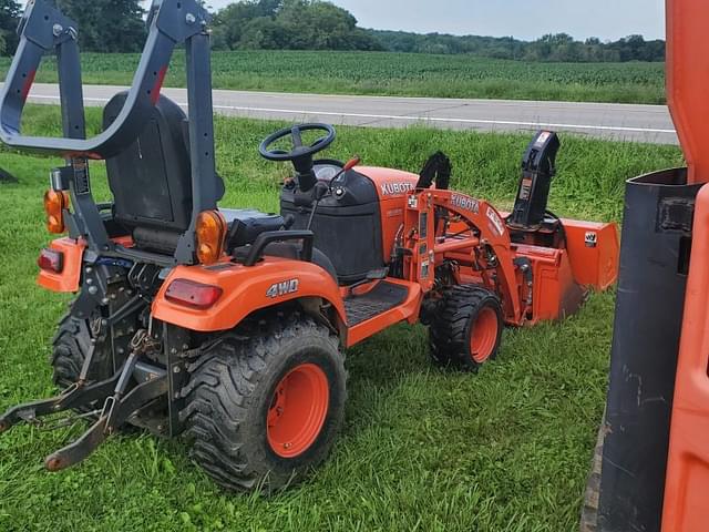 Image of Kubota BX2680 equipment image 2