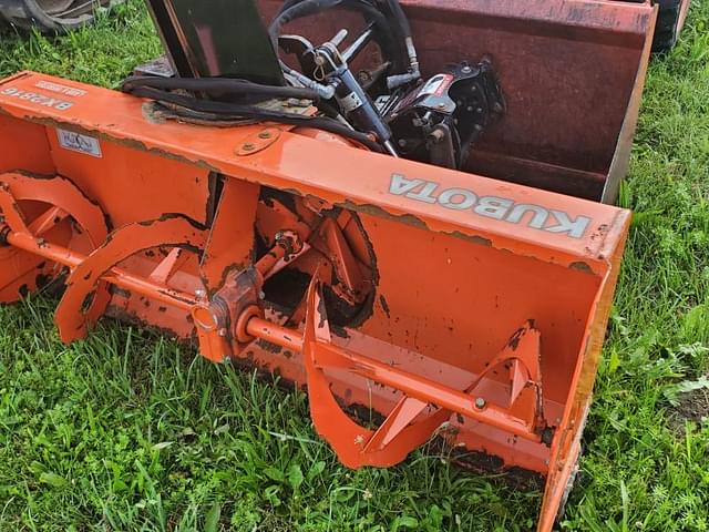 Image of Kubota BX2680 equipment image 4