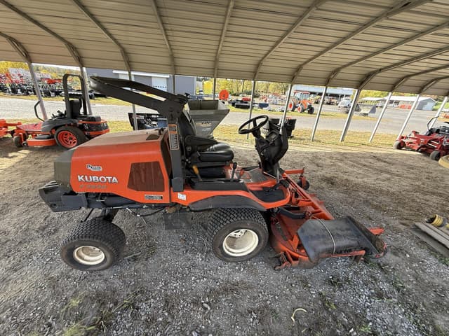 Image of Kubota F3990 equipment image 2