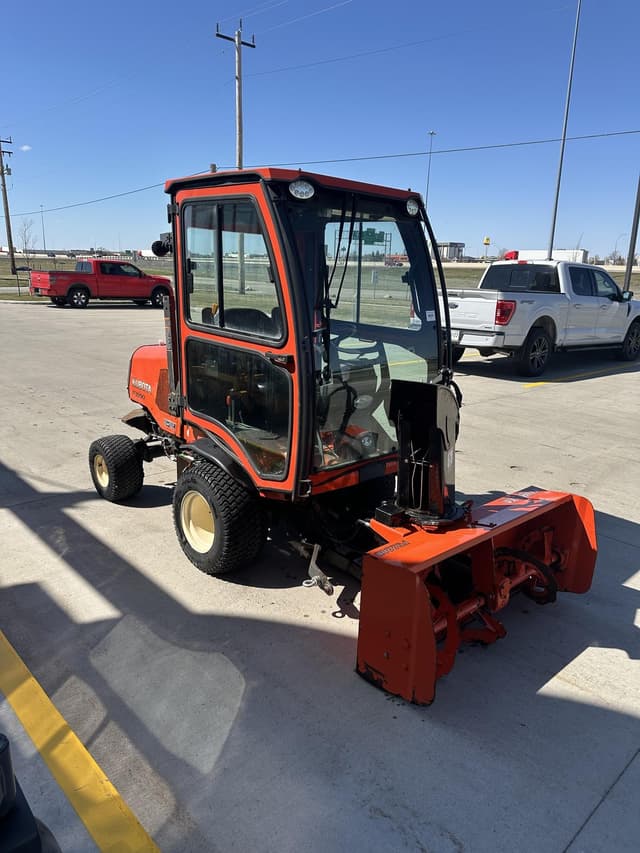 Image of Kubota F3990 equipment image 1