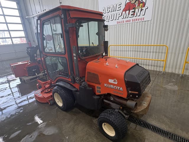 Image of Kubota F3990 equipment image 2
