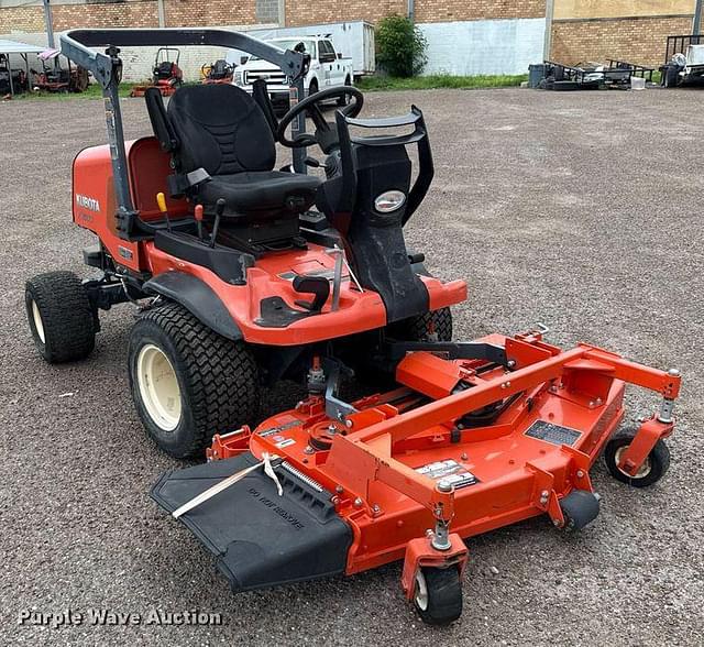 Image of Kubota F3990 equipment image 2