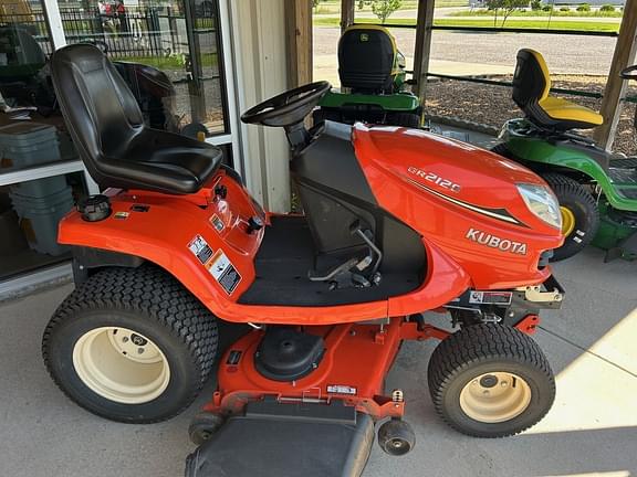 Image of Kubota GR2120 equipment image 1