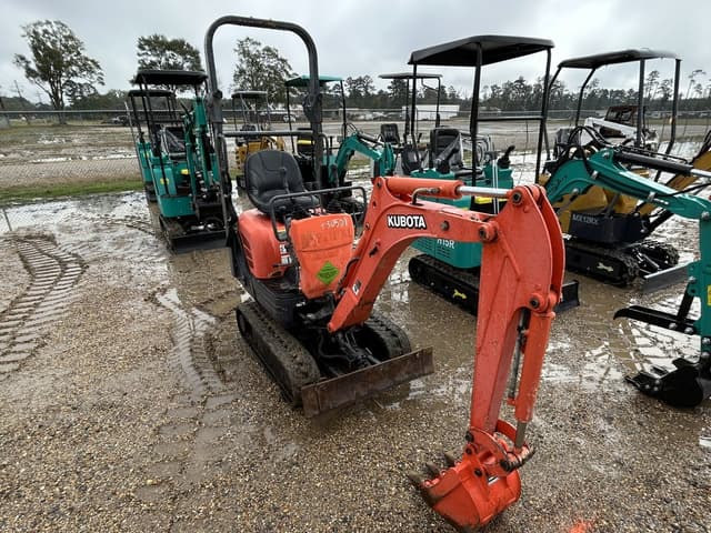 Image of Kubota K008-3 equipment image 1