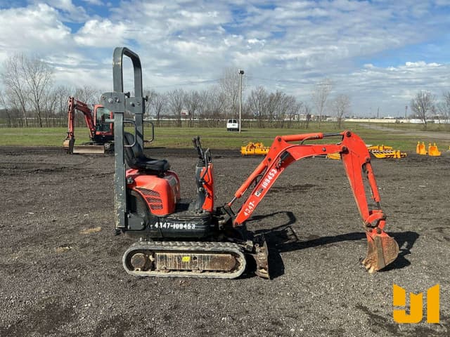 Image of Kubota K008-3 equipment image 3
