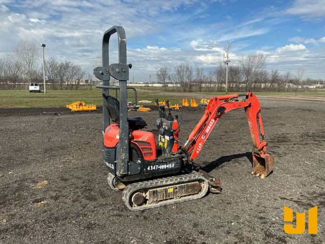 Image of Kubota K008-3 equipment image 4