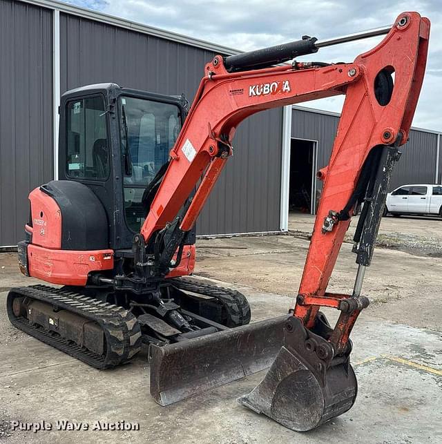 Image of Kubota KX033-4 equipment image 2