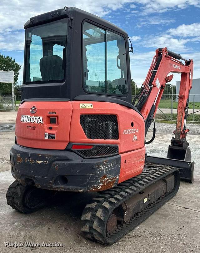 Image of Kubota KX033-4 equipment image 4