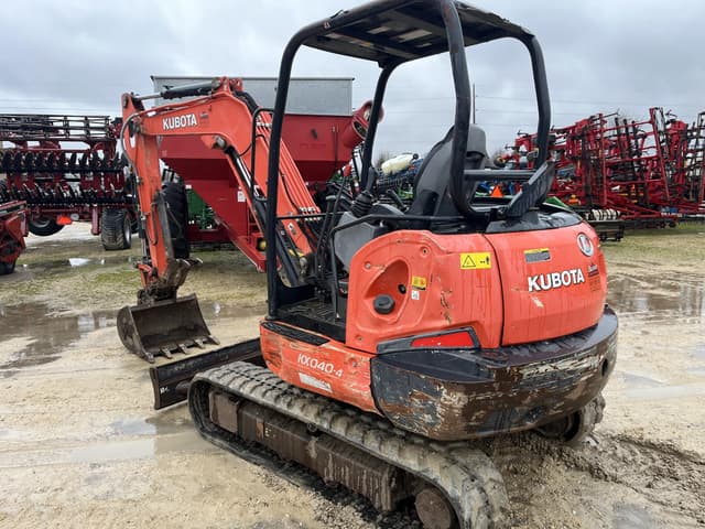 Image of Kubota KX040-4R1 equipment image 4