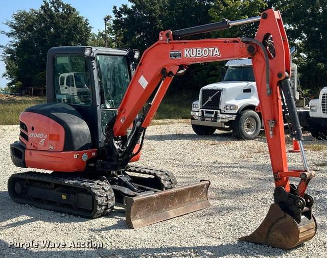 Image of Kubota KX040-4 equipment image 2