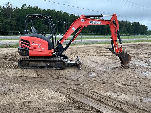 Image of Kubota KX040-4 equipment image 3