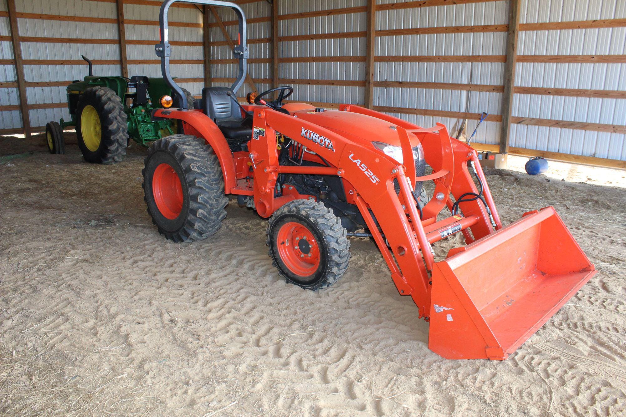 Main image Kubota L2501