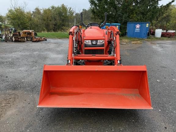 Image of Kubota L3301 equipment image 2
