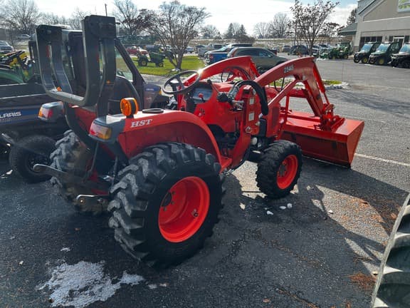 Image of Kubota L3301 equipment image 3