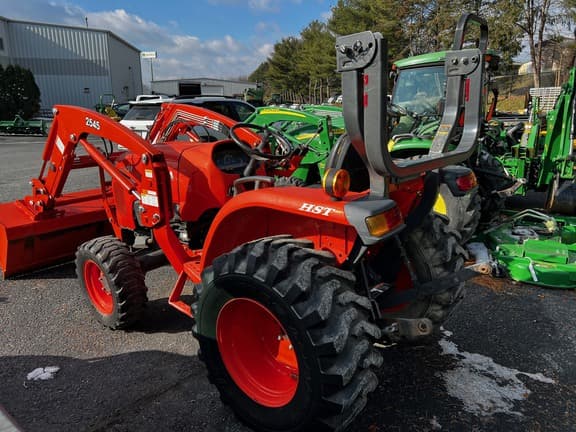 Image of Kubota L3301 equipment image 1