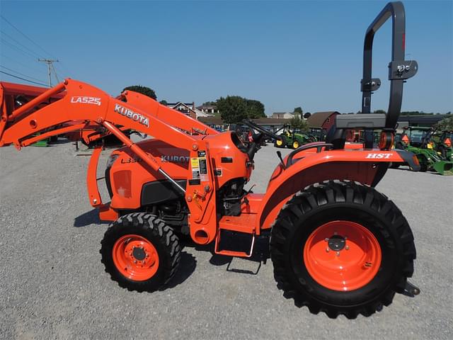 Image of Kubota L3301 equipment image 1