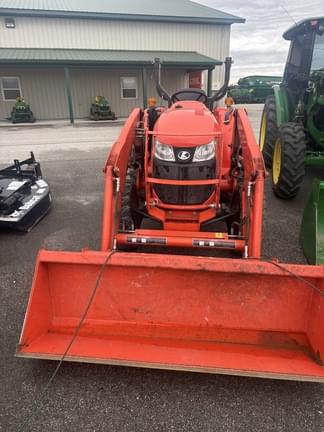 Image of Kubota L3301 equipment image 4