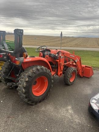 Image of Kubota L3301 equipment image 3