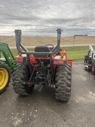 Image of Kubota L3301 equipment image 2