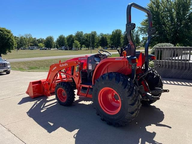 Image of Kubota L3560 equipment image 3