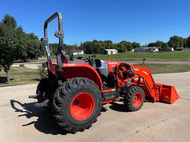 Image of Kubota L3560 equipment image 4