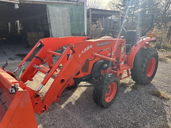 Image of Kubota L3800 equipment image 1