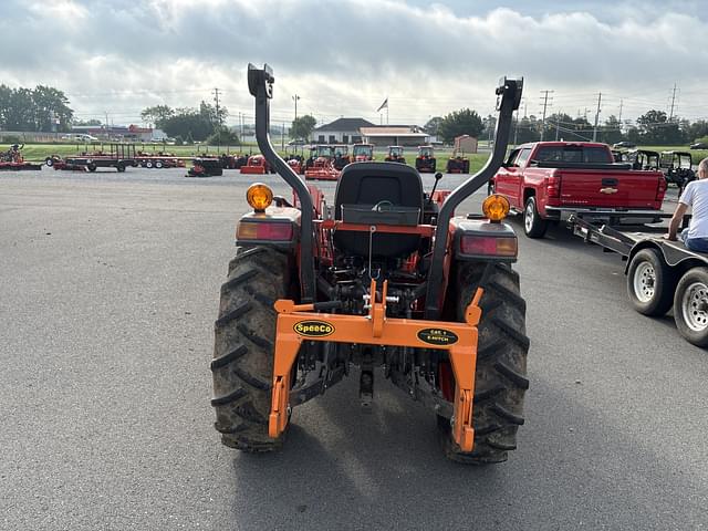 Image of Kubota L3901 equipment image 3