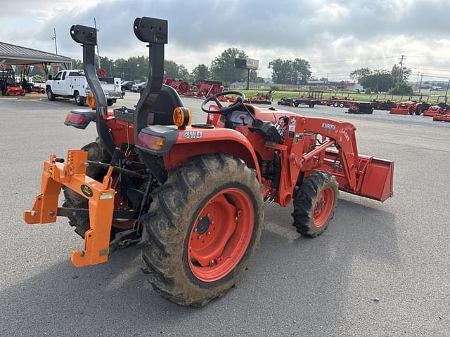 Image of Kubota L3901 equipment image 2