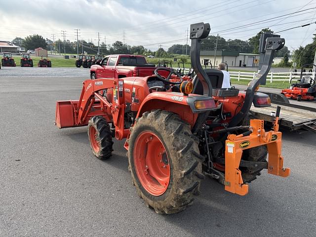 Image of Kubota L3901 equipment image 4