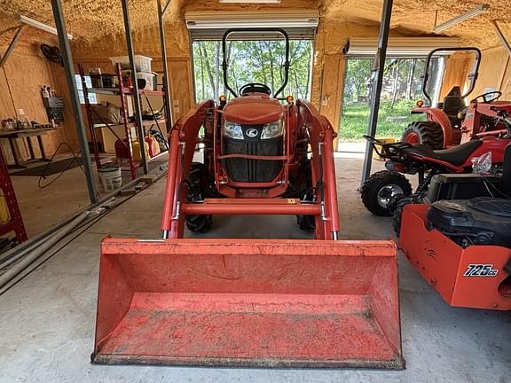 Image of Kubota L3901 equipment image 3