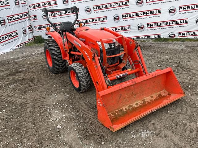 Image of Kubota L3901 equipment image 2
