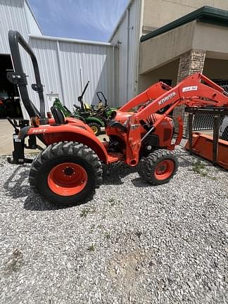 Image of Kubota L3901 equipment image 2