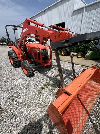 Image of Kubota L3901 equipment image 3