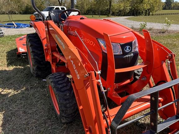 Image of Kubota L3901 equipment image 2