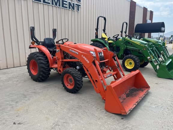 Image of Kubota L3901 Primary image