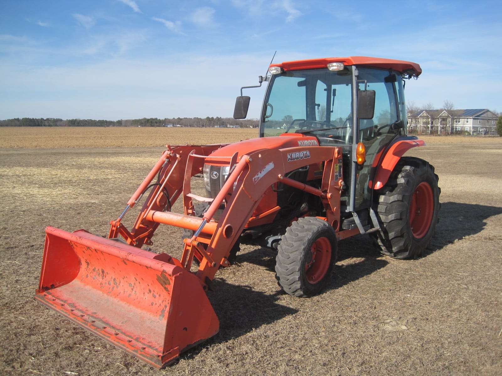 2017 Kubota L4060HSTC Equipment Image0