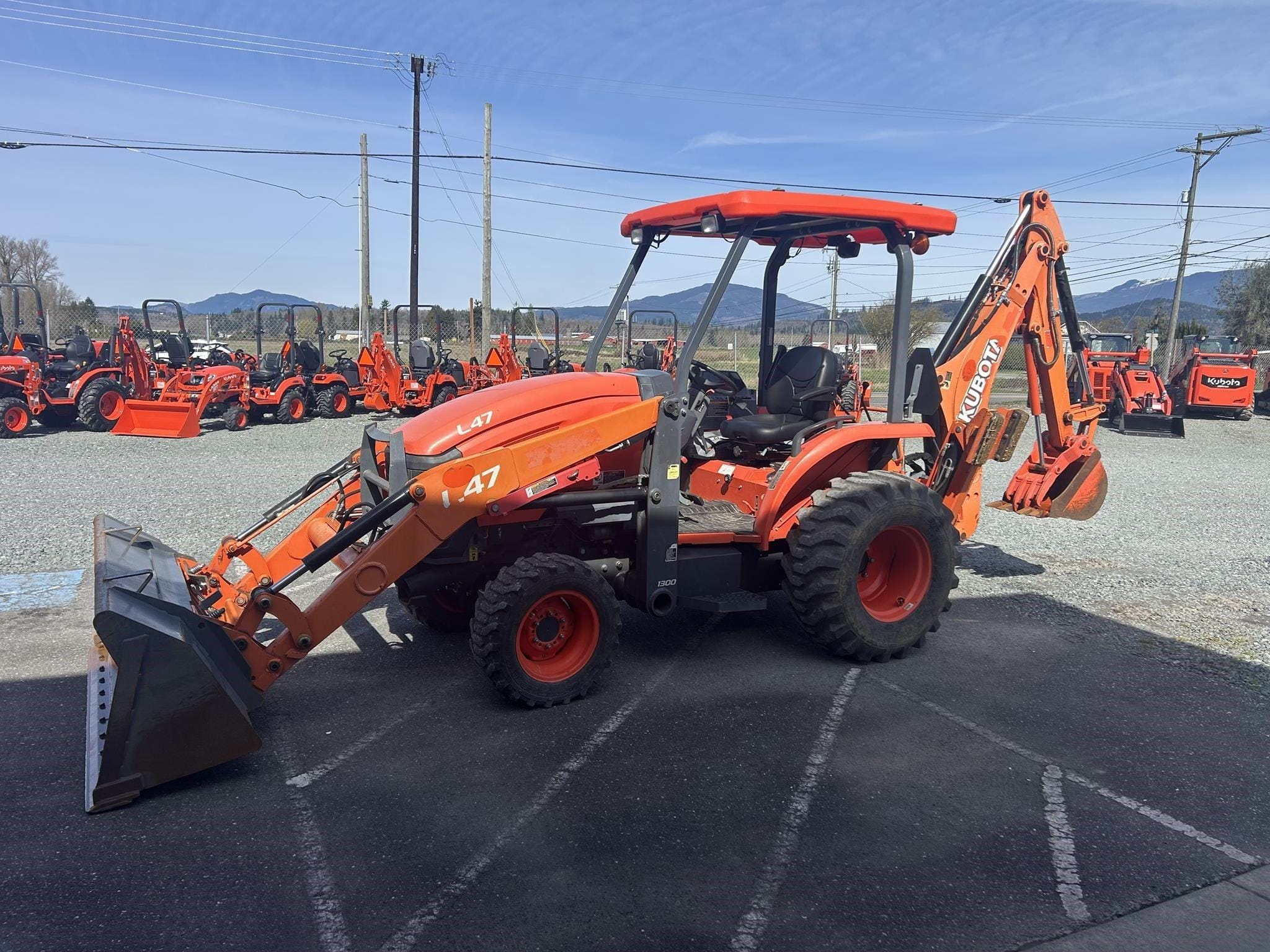 2017 Kubota L47 Equipment Image0